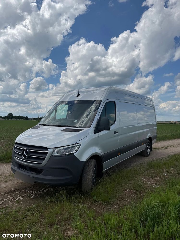 Mercedes-Benz Sprinter - 2