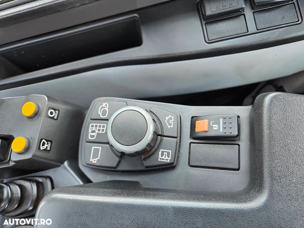 Hitachi ZW180-7, 2022, 3.650h, 13.294km rulati, CUPLA RAPIDA, cupa 3mc, Camera spate si laterale, cantar, gresare automata, Michelin 80% ok, consum mediu 8,9l/h, circ hidr suplm, masa operationala 18t,CA NOU-posibilitate leasing 4 ani-PROMOTIE 99.900 EUR+Tva - 39