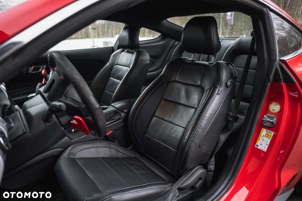 Ford Mustang - 21