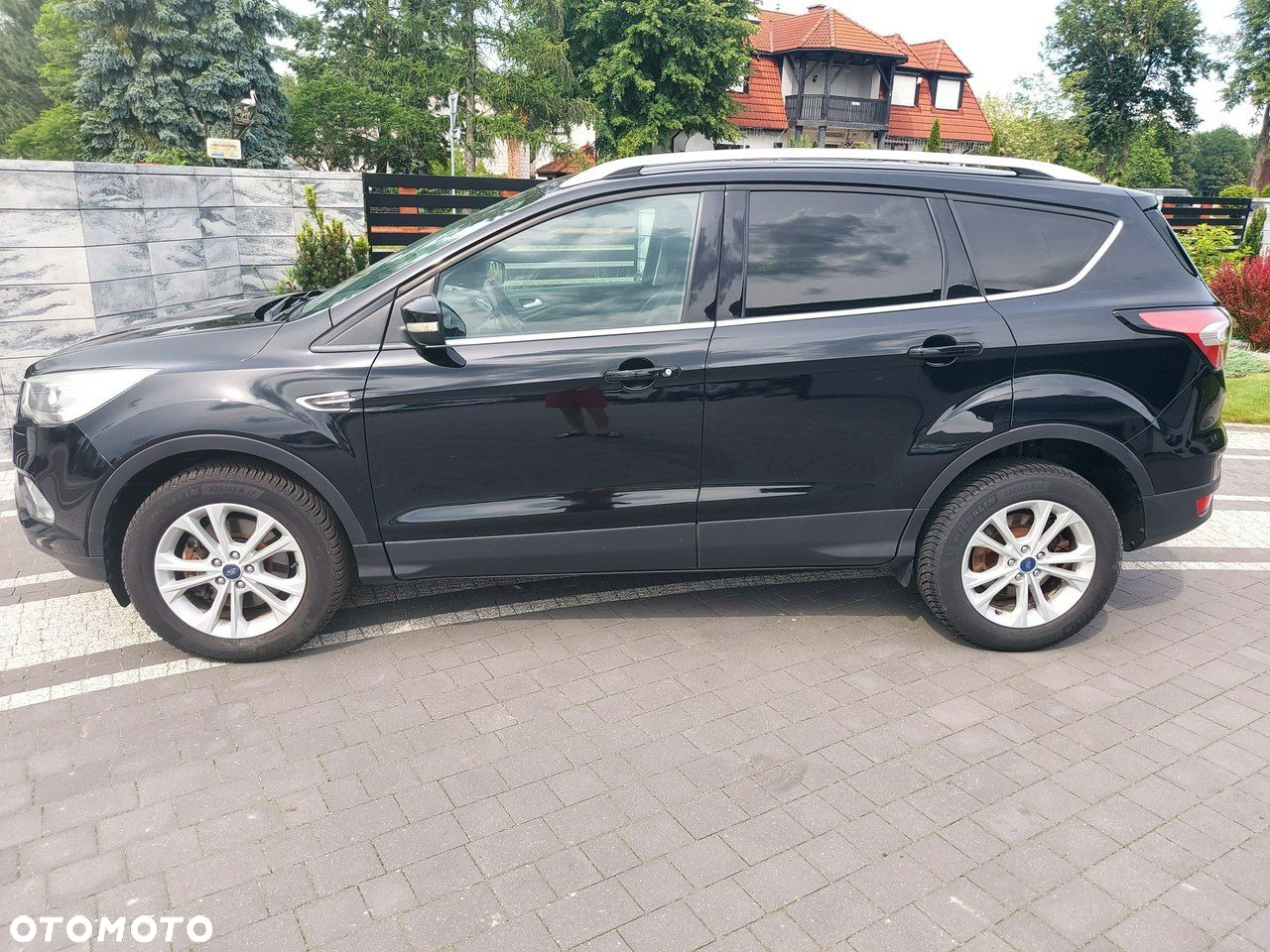 Ford Kuga - 4
