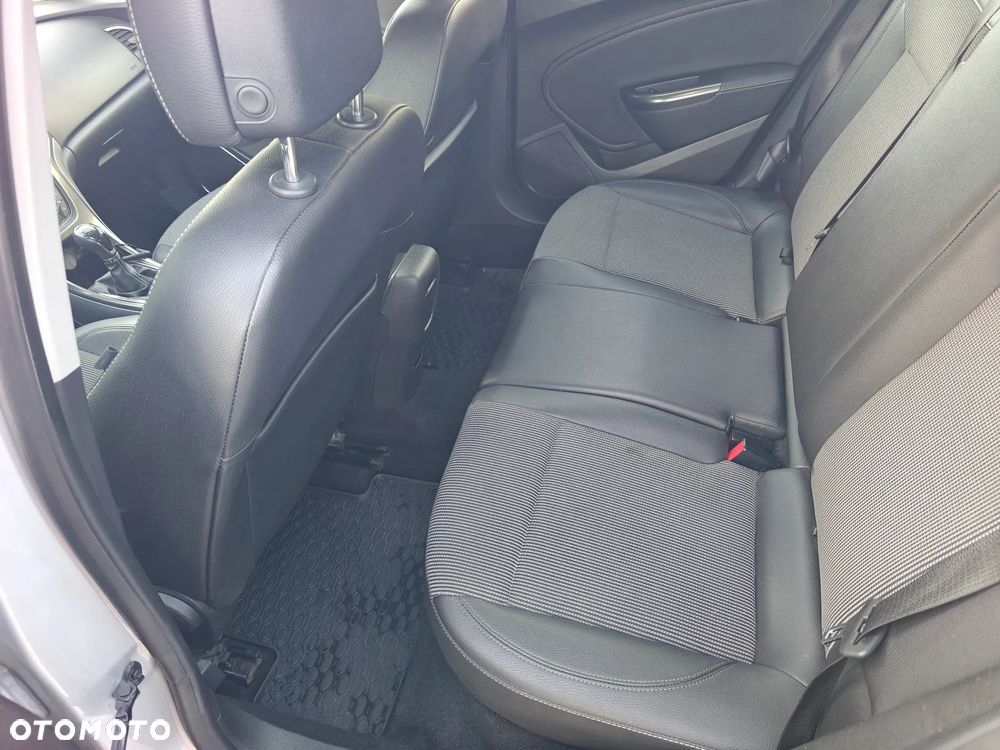 Opel Astra 1.7 CDTI Cosmo - 7