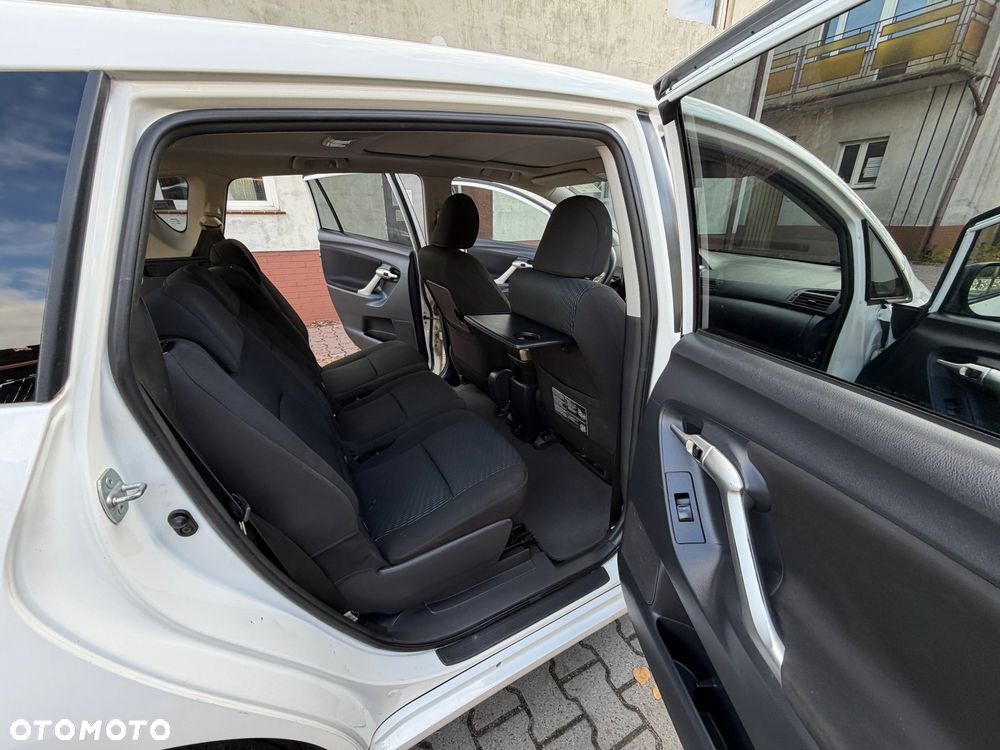 Toyota Corolla Verso 2.0 D-4D Prestige 7os - 11
