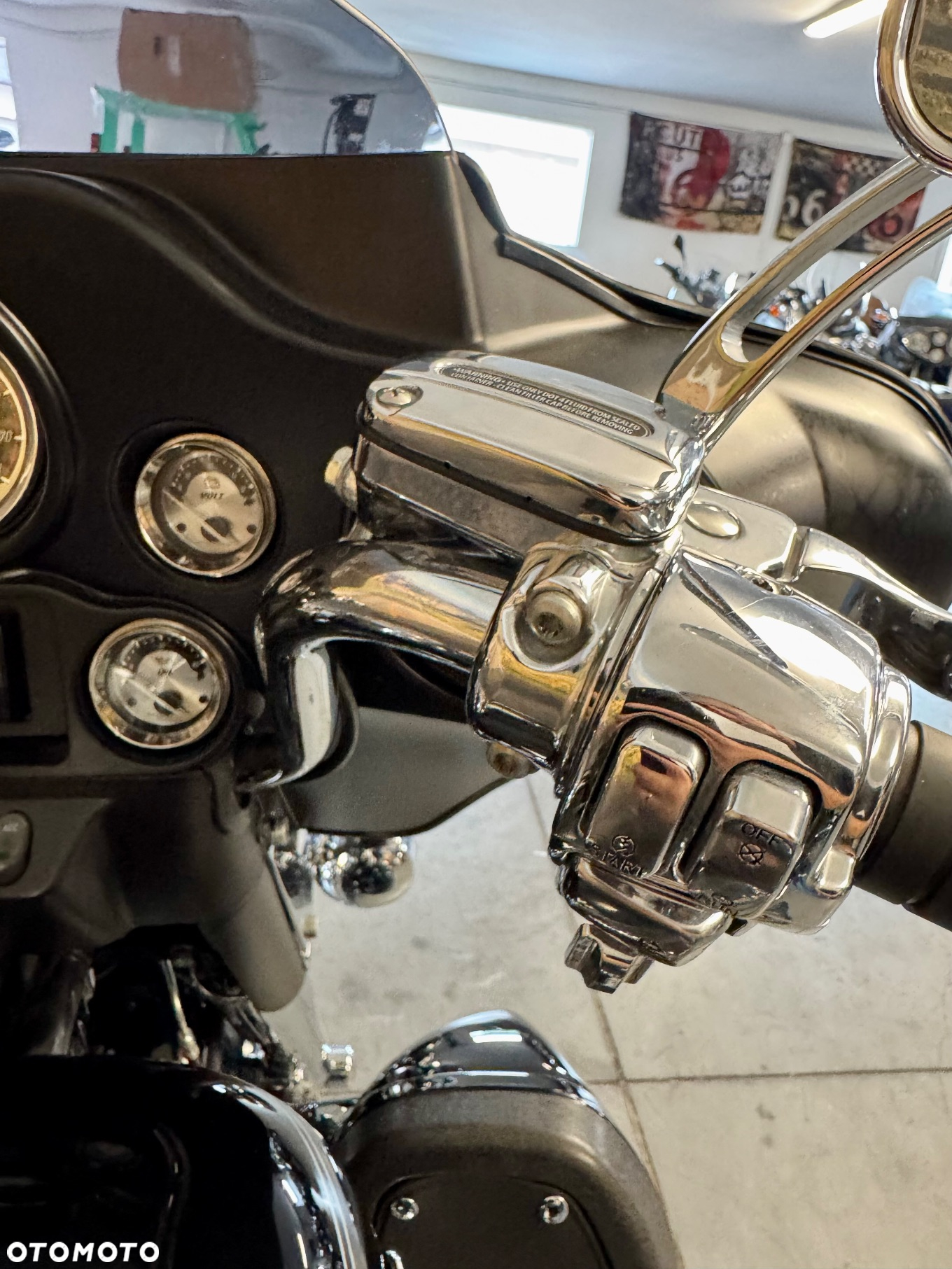 Harley-Davidson Touring Electra Glide - 13