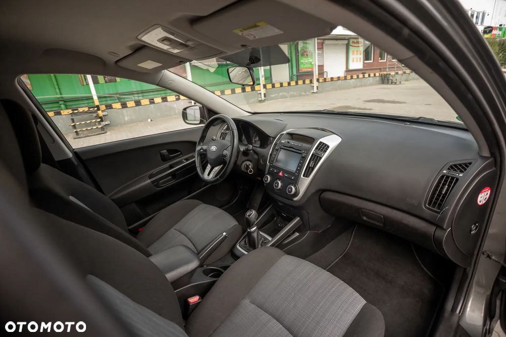 Kia Ceed 1.4 CVVT - 17