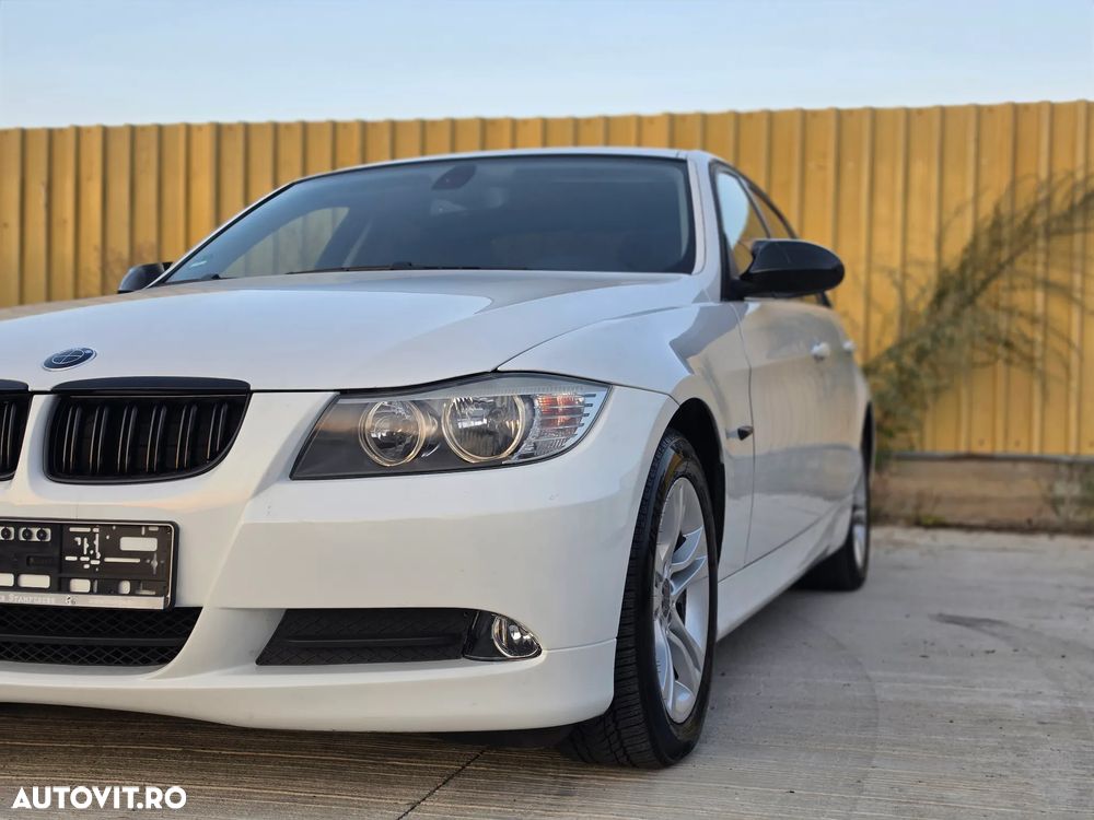 BMW Seria 3 318d DPF Edition Exclusive - 16