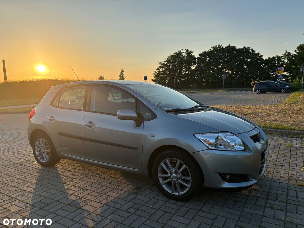 Toyota Auris - 1