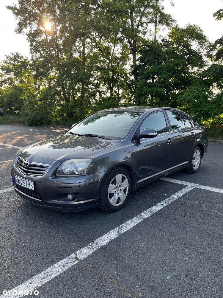 Toyota Avensis 2.0 D-4D Sol - 4