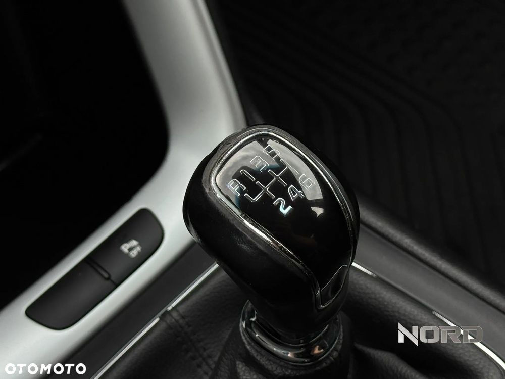 Kia Ceed 1.4 L - 19
