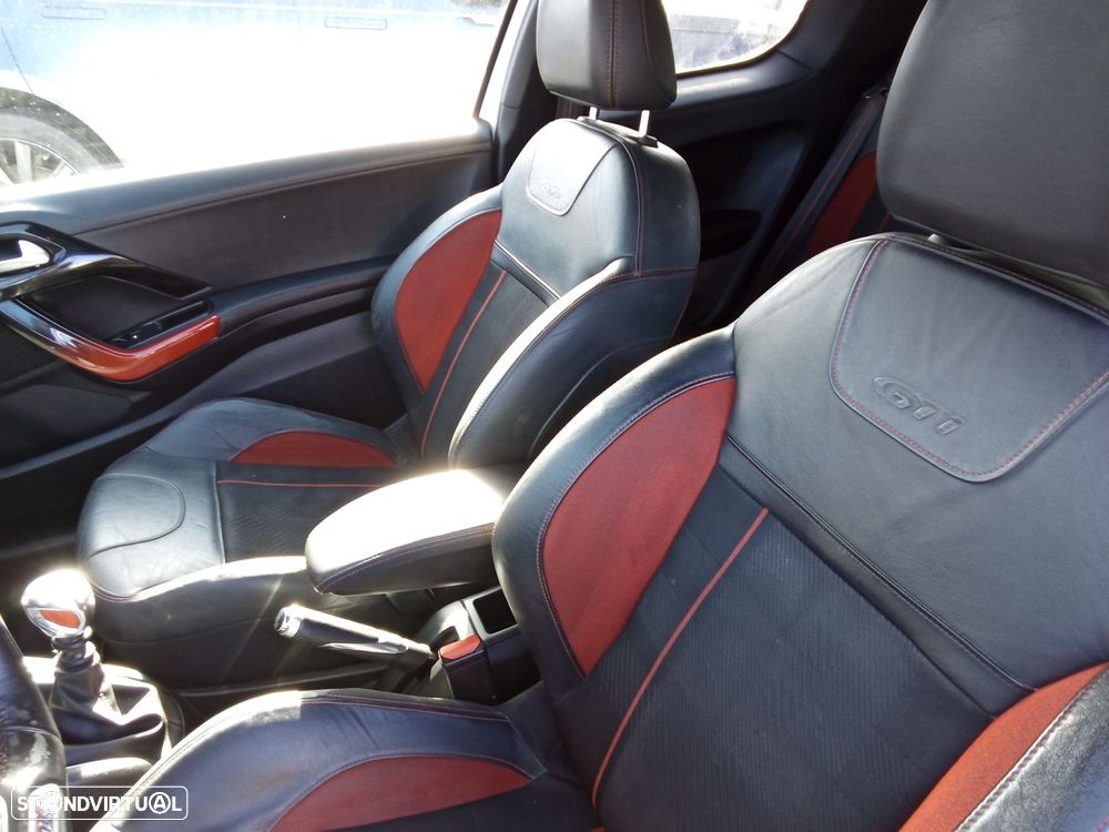 Peugeot 208 1.6 THP GTi - 22