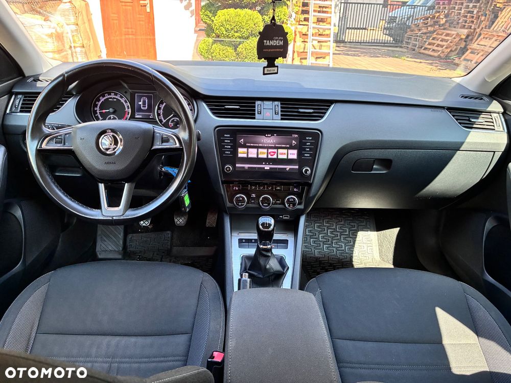 Skoda Octavia 1.6 TDI SCR Ambition - 6