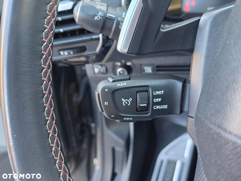 DS Automobiles DS 7 Crossback 1.6 PureTech Performance Line + - 23