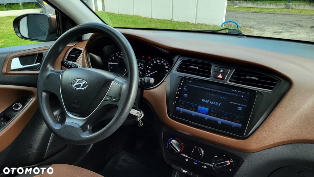 Hyundai i20 1.2 GO - 32
