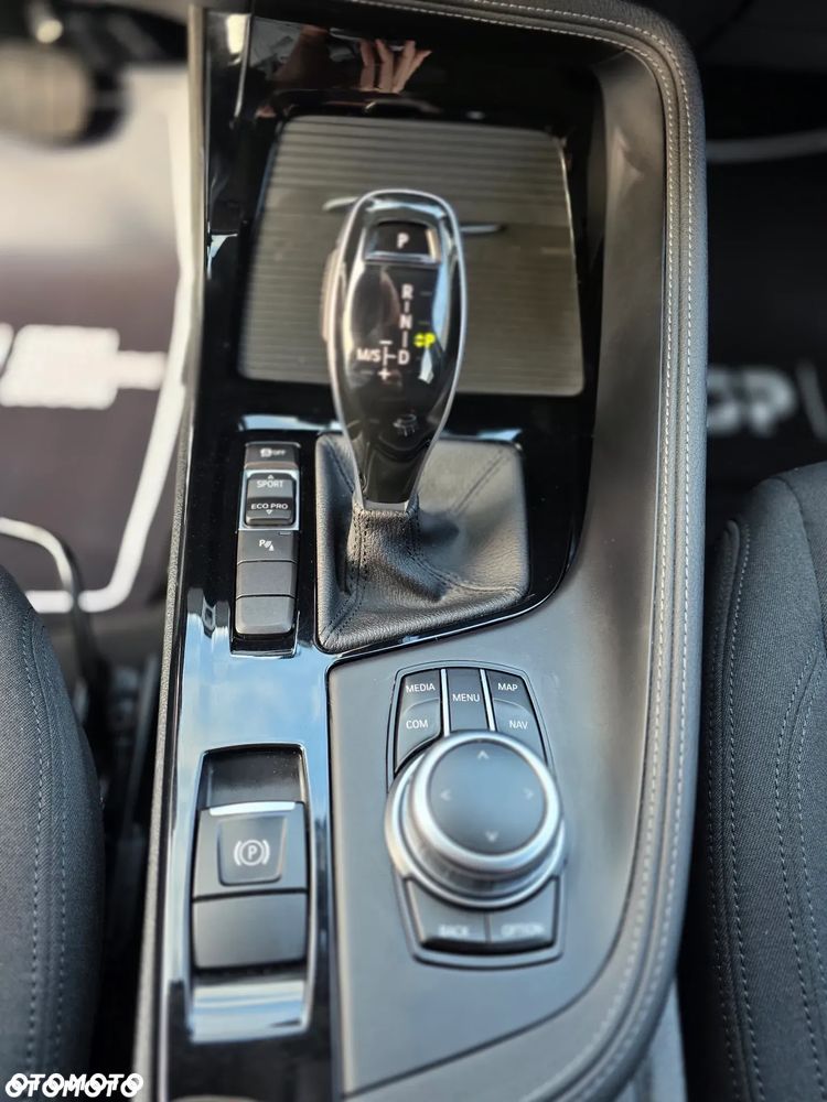 BMW X2 sDrive18i - 29