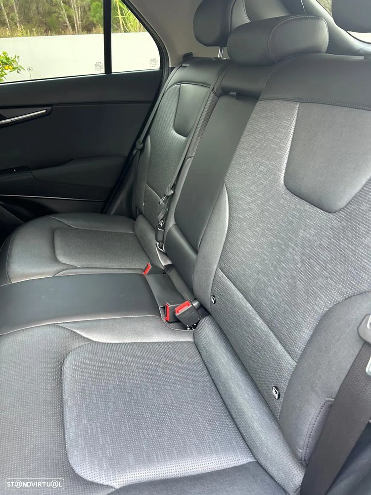 Kia Niro EV 64kWh Drive - 18