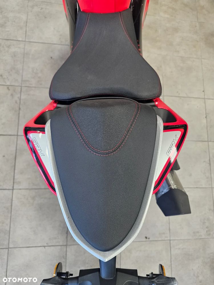 QJMOTOR SRK 125R - 11