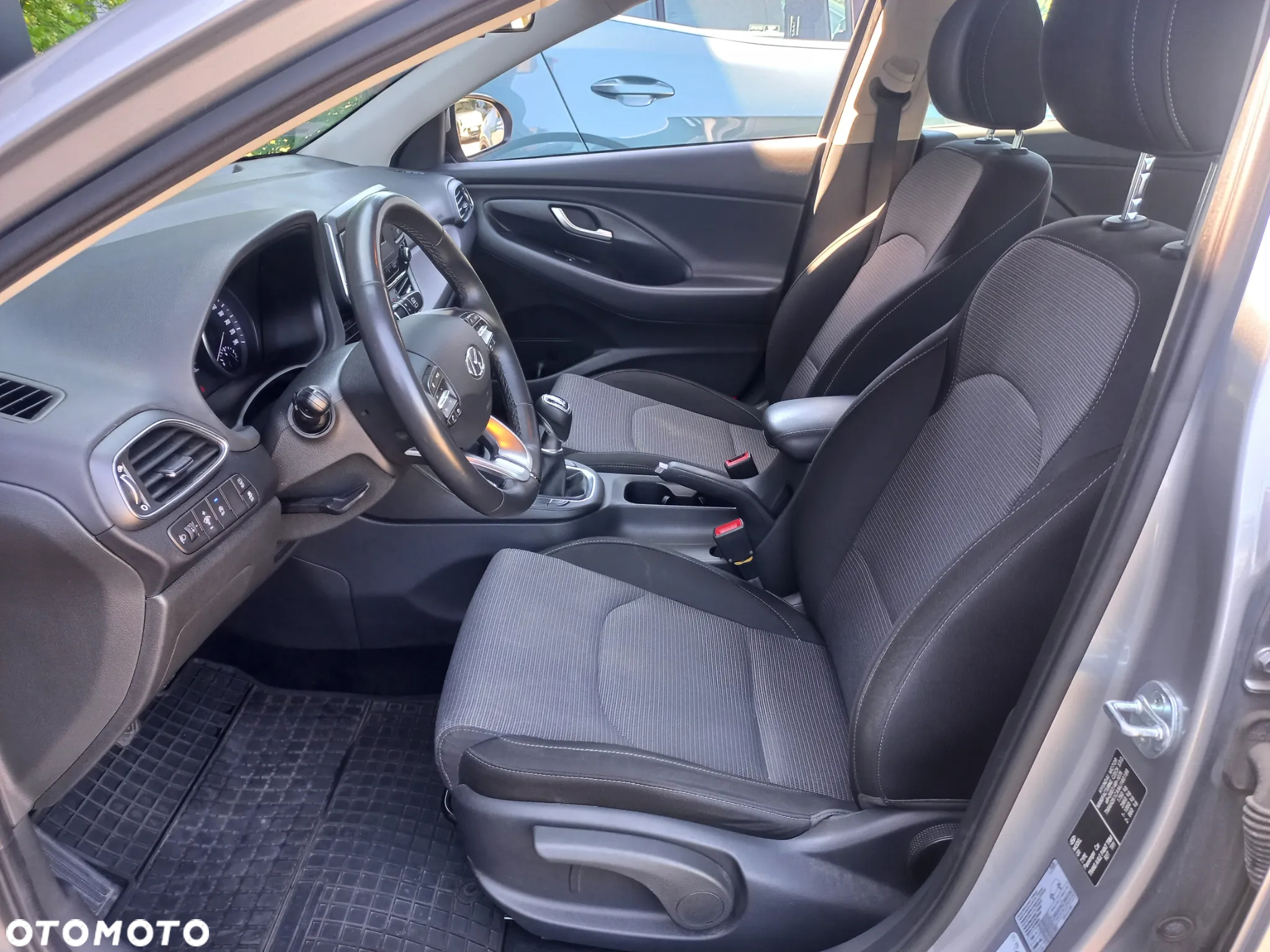 Hyundai i30 1.5 DPI Classic + - 14