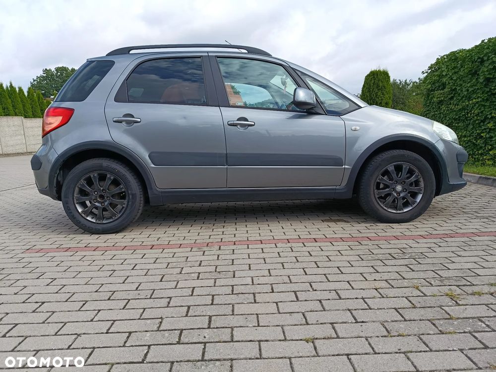 Suzuki SX4 1.6 VVT 4x2 Comfort Dance - 5