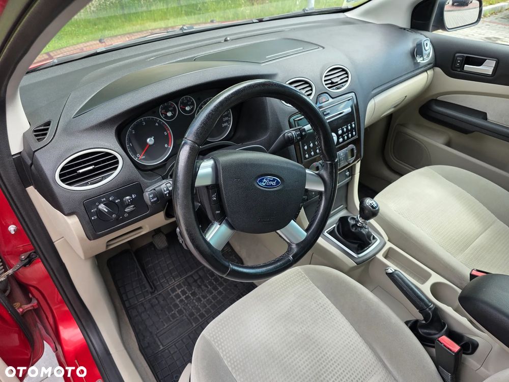 Ford Focus 2.0 TDCi Ghia - 12