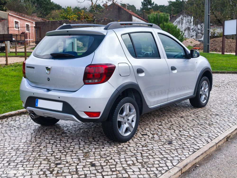 Dacia Sandero 1.5 dCi Stepway - 4