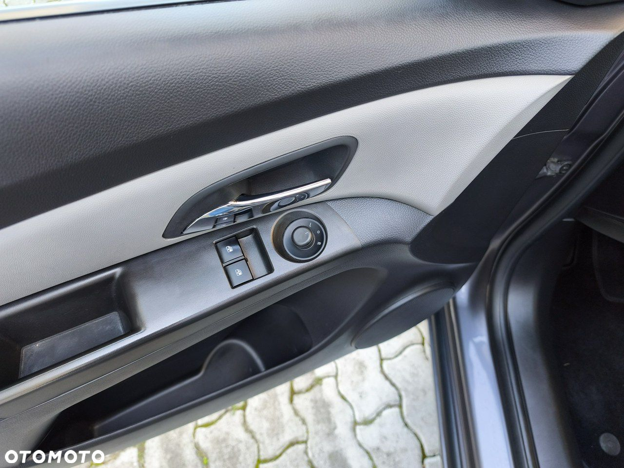 Chevrolet Cruze 1.6 LS+ - 11