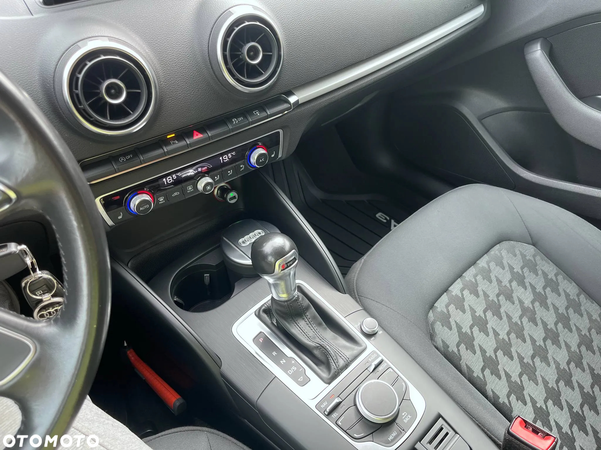 Audi A3 1.6 TDI Attraction S tronic - 13