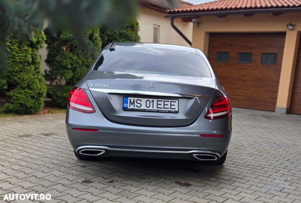 Mercedes-Benz E 220 d 9G-TRONIC - 3