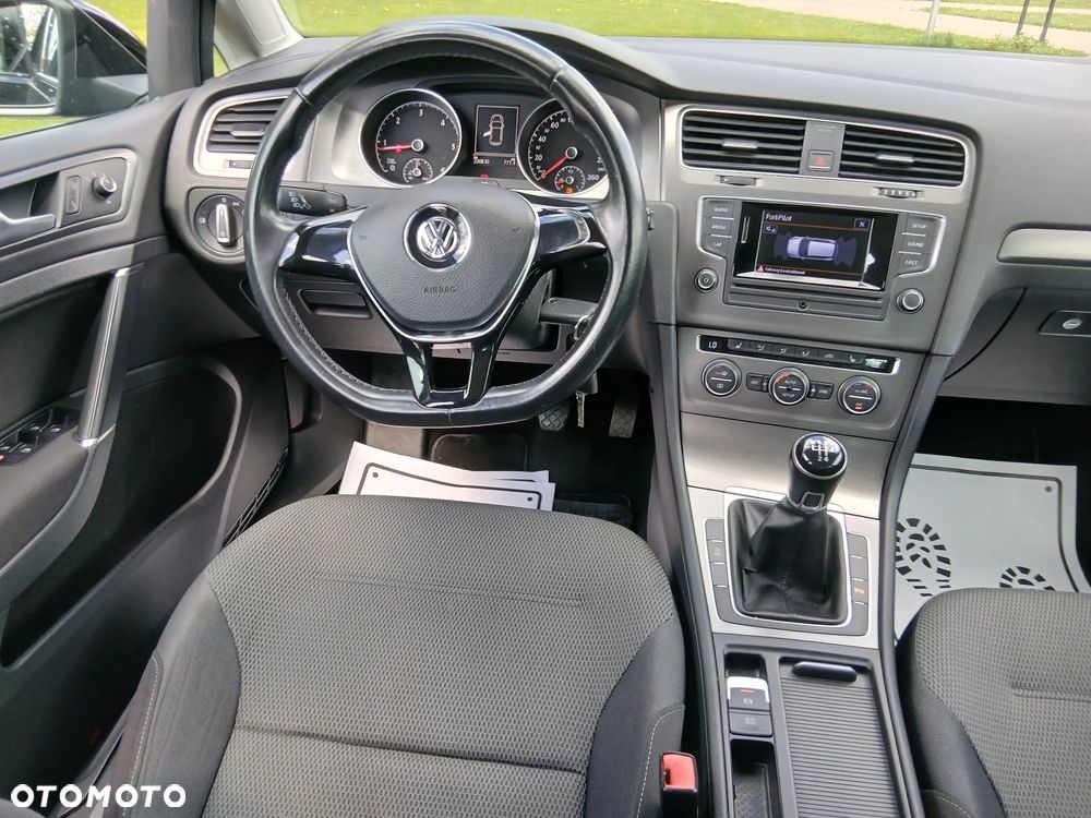 Volkswagen Golf 1.6 TDI BlueMotion Technology Comfortline - 13
