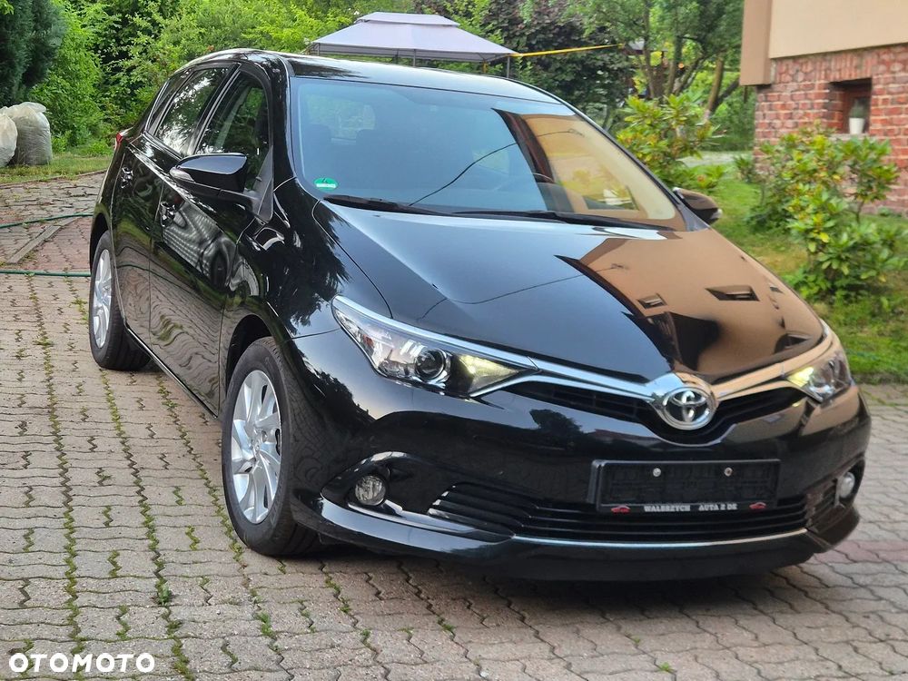 Toyota Auris - 1