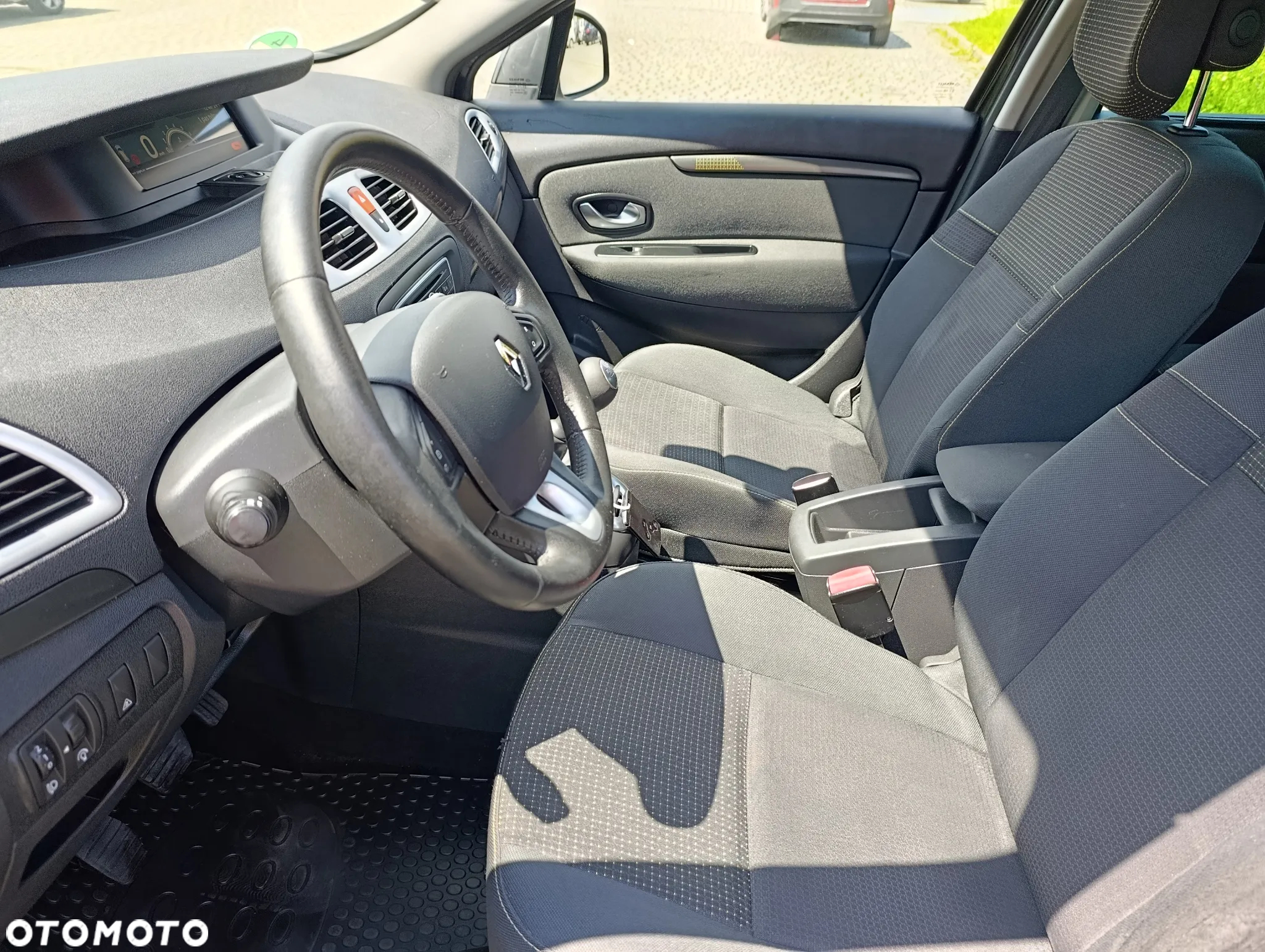 Renault Scenic 1.4 16V TCE Expression - 12