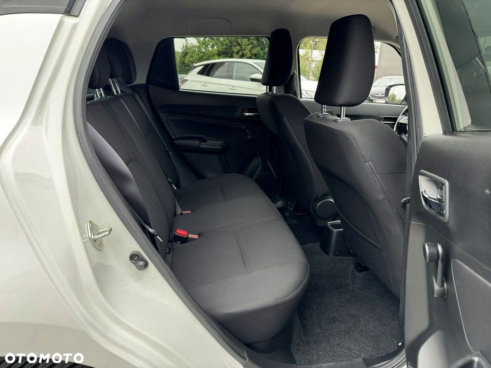 Suzuki Swift 1.2 Premium Plus CVT - 22