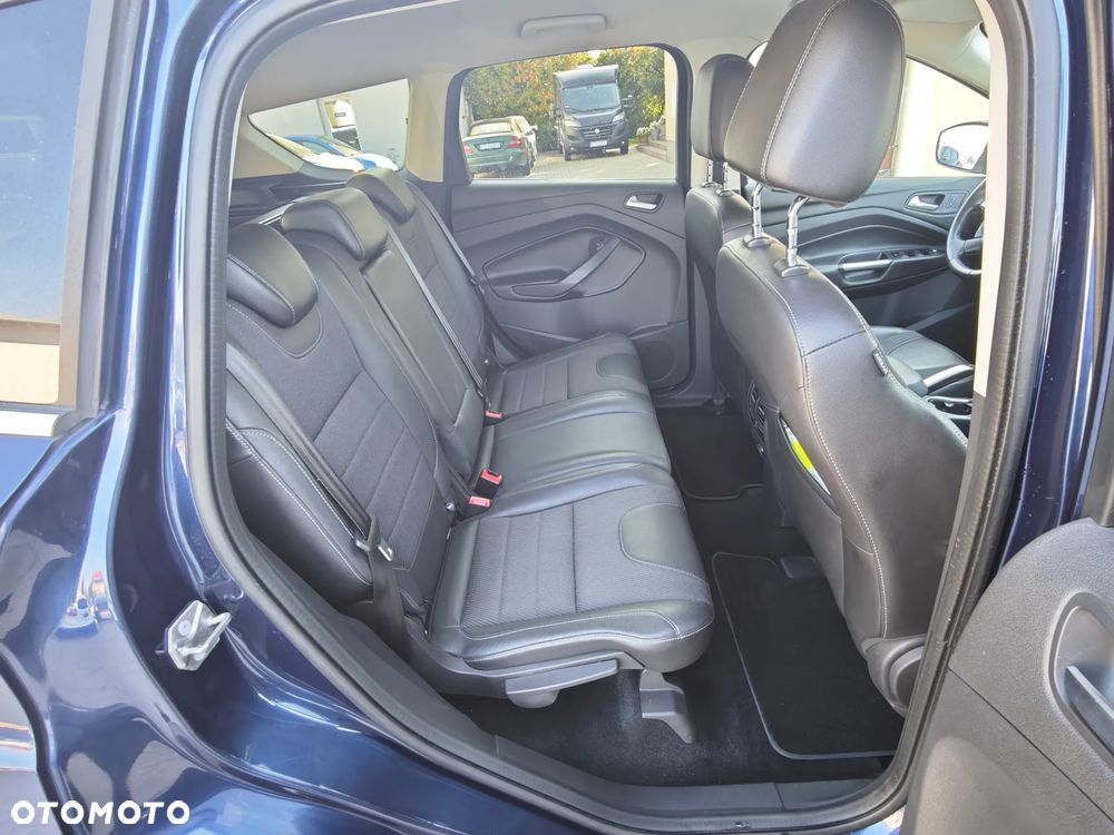 Ford Kuga - 17