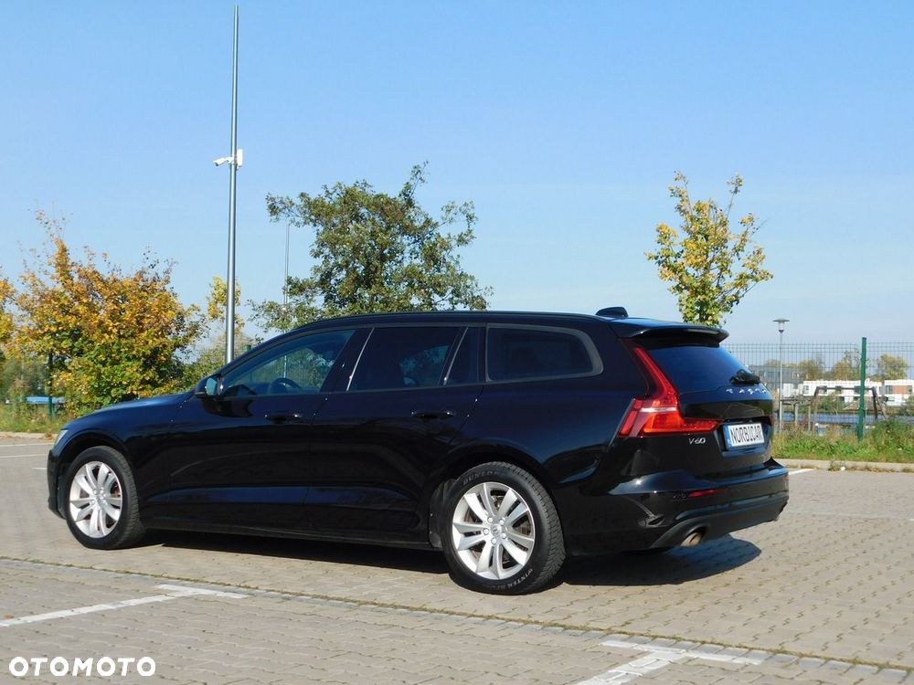 Volvo V60 B3 B DKG Essential - 4