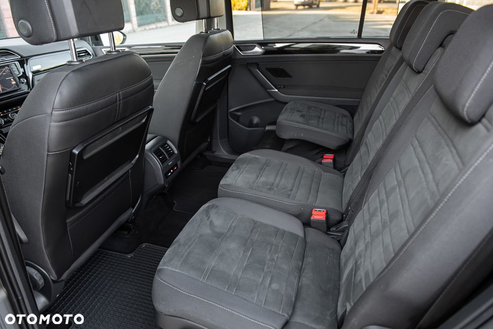 Volkswagen Touran 1.8 TSI (BlueMotion Technology) DSG Highline - 25