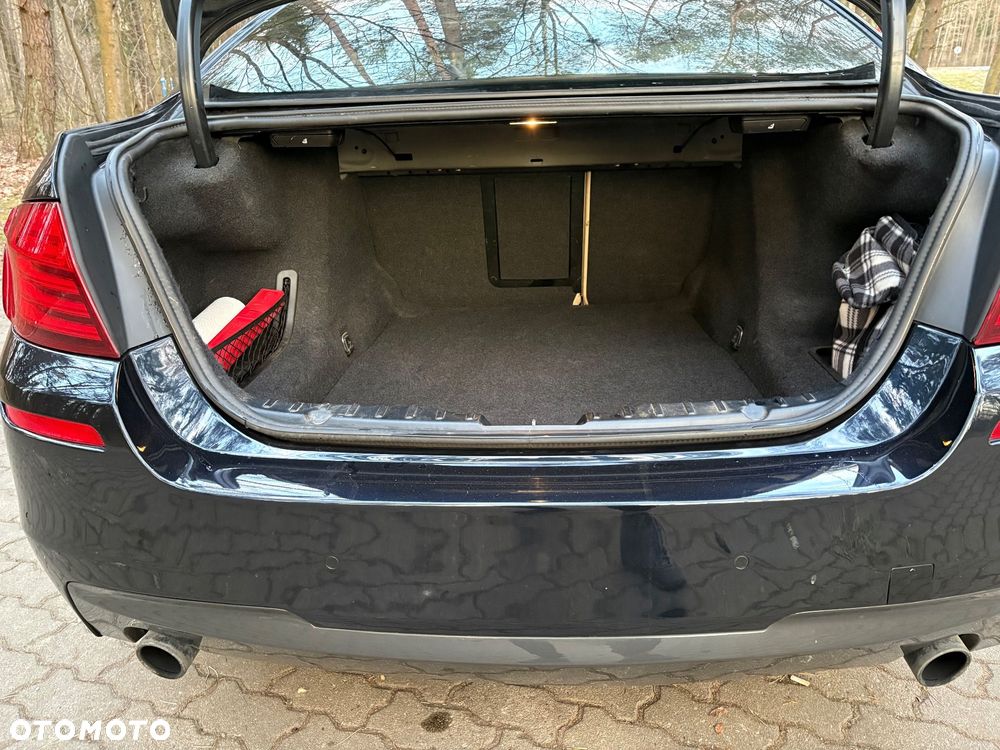 BMW Seria 5 535i - 24