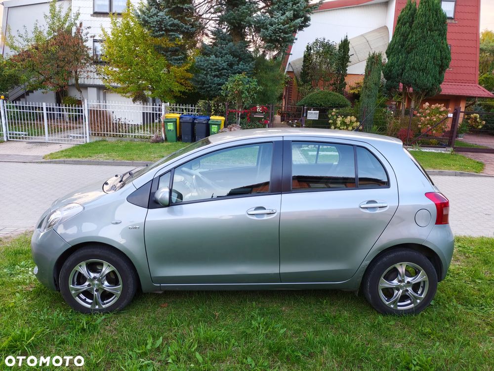 Toyota Yaris - 2