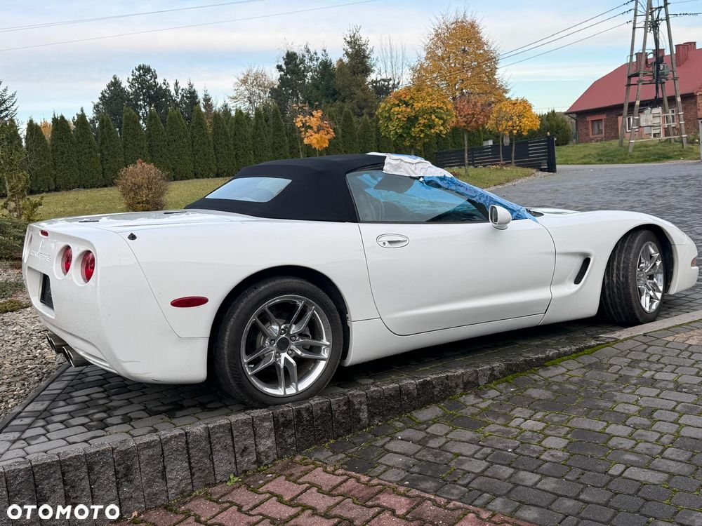 Chevrolet Corvette - 5