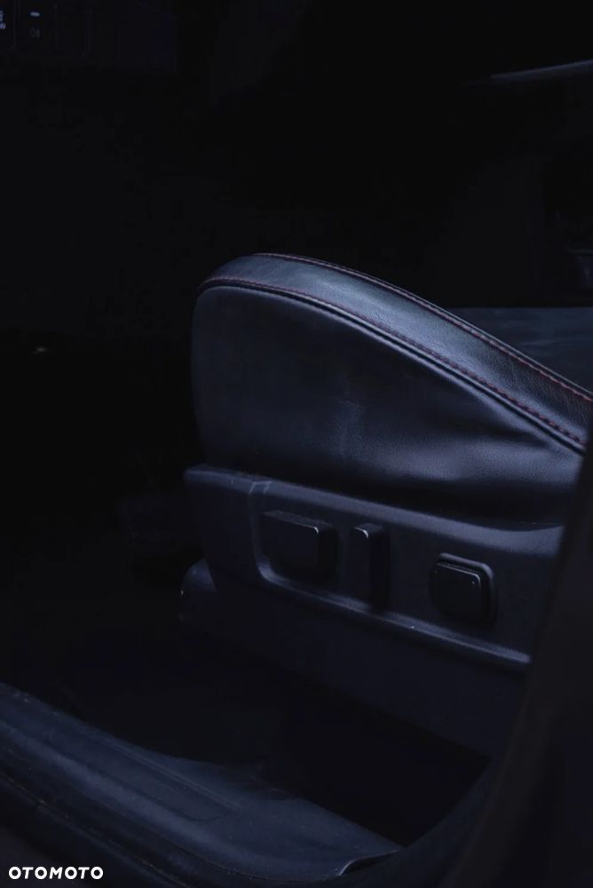 Mitsubishi Outlander - 14