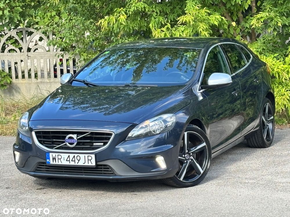 Volvo V40 D4 Drive-E R-Design Summum - 1