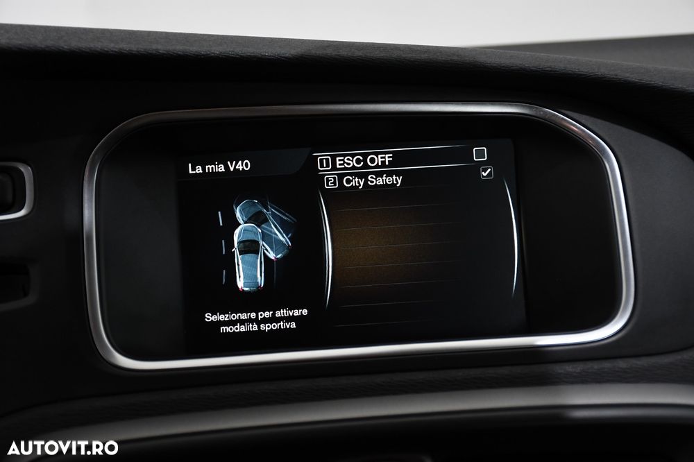 Volvo V40 - 23