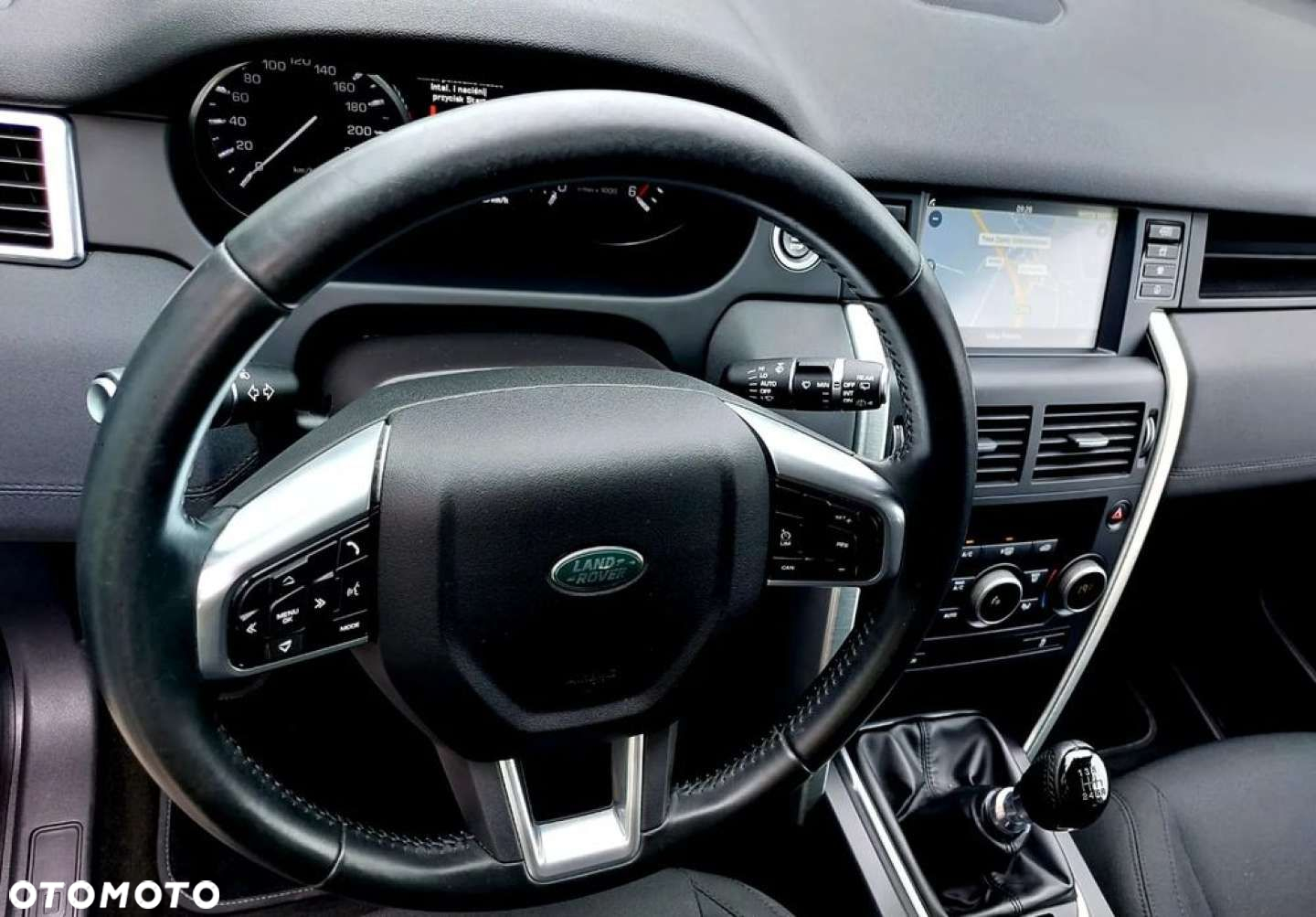 Land Rover Discovery Sport - 8