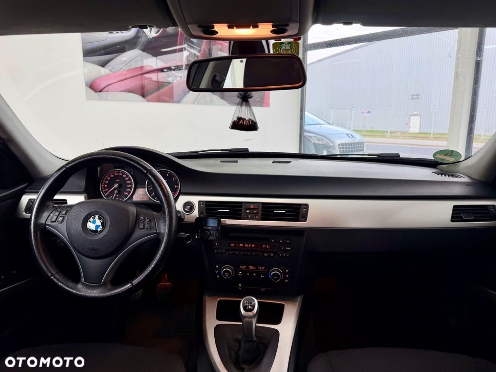 BMW Seria 3 - 29