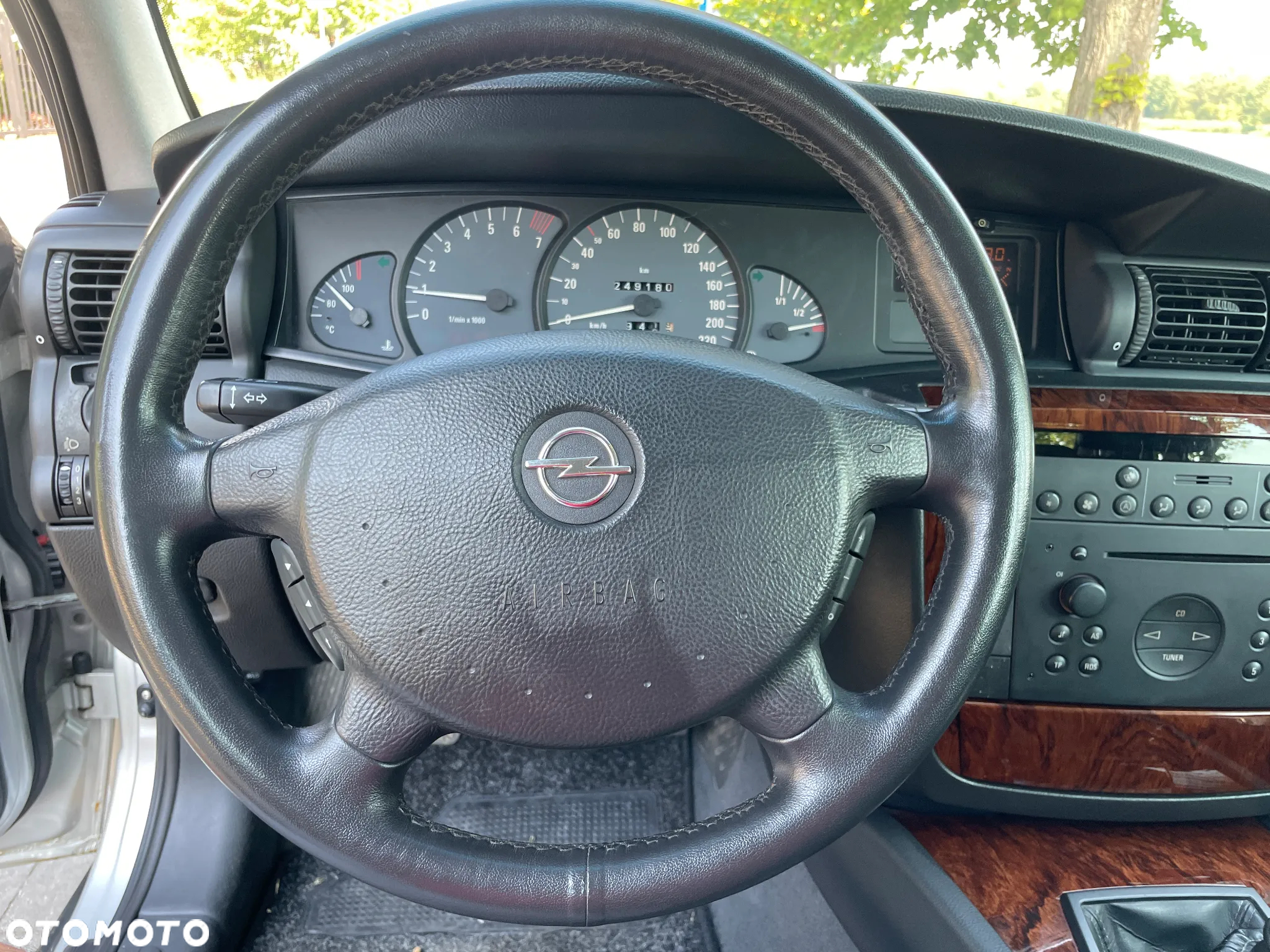 Opel Omega 2.5 Sport - 12