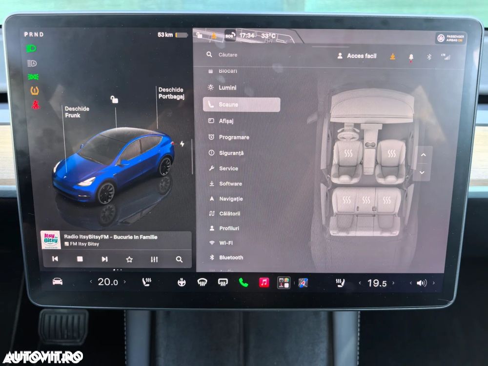 Tesla Model Y Long Range AWD Premium - 17