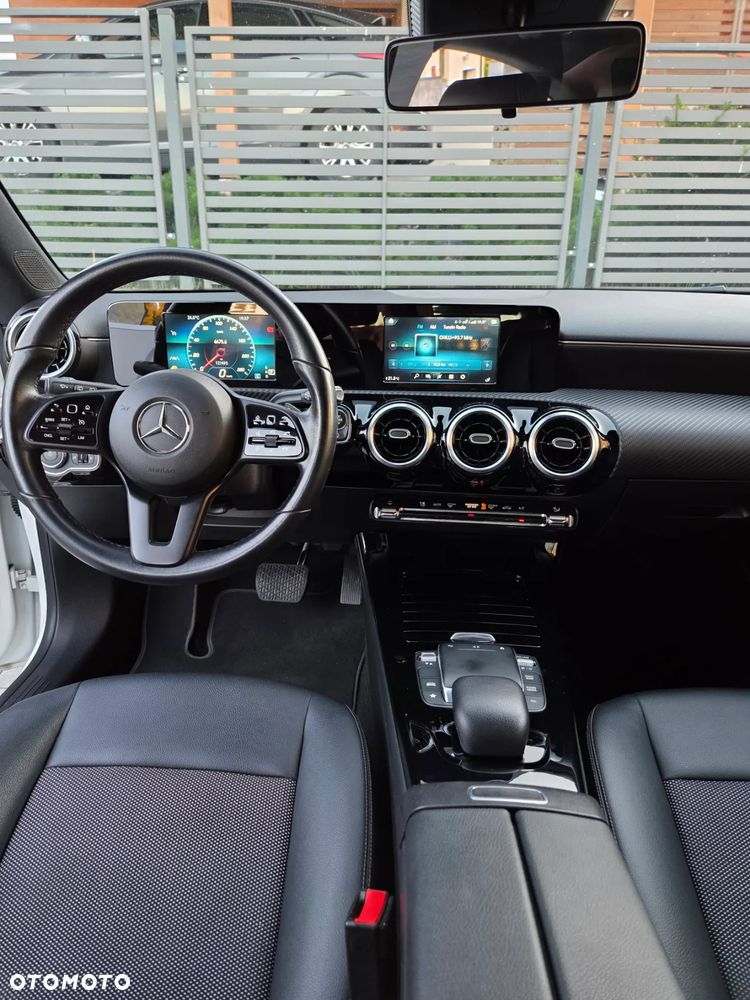 Mercedes-Benz CLA 180 d 7G-DCT - 22