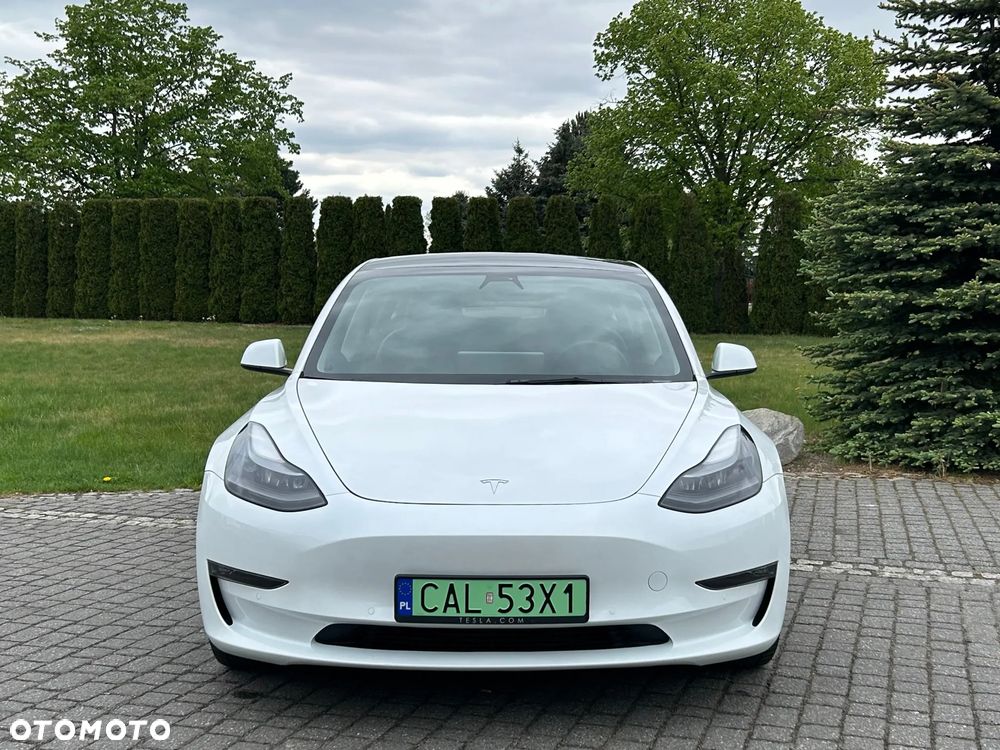 Tesla Model 3 - 3