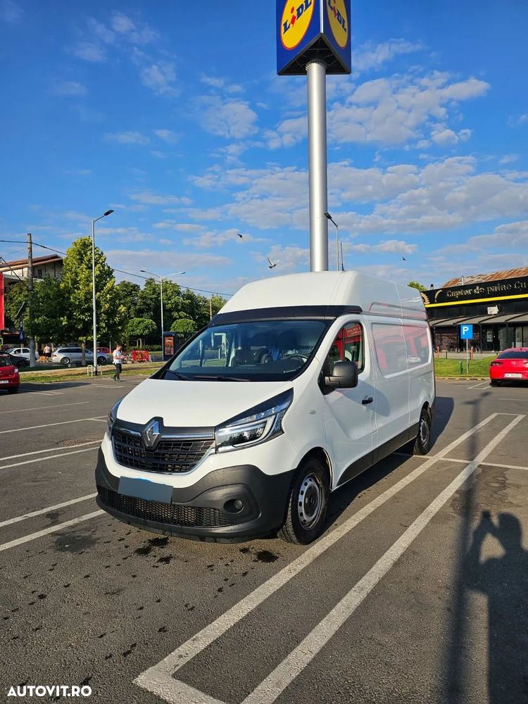 Renault Trafic - 1