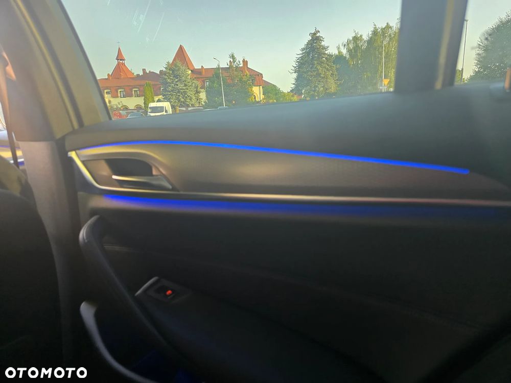 BMW Seria 5 520d M Sport - 28