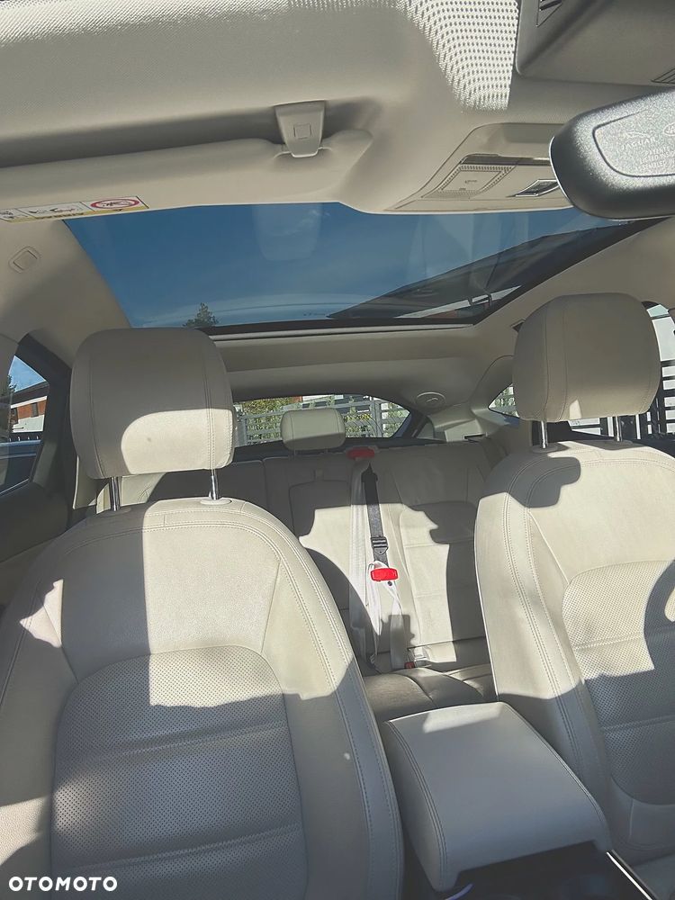 Jaguar E-Pace 2.0 P200 mHEV AWD R-Dynamic S - 9