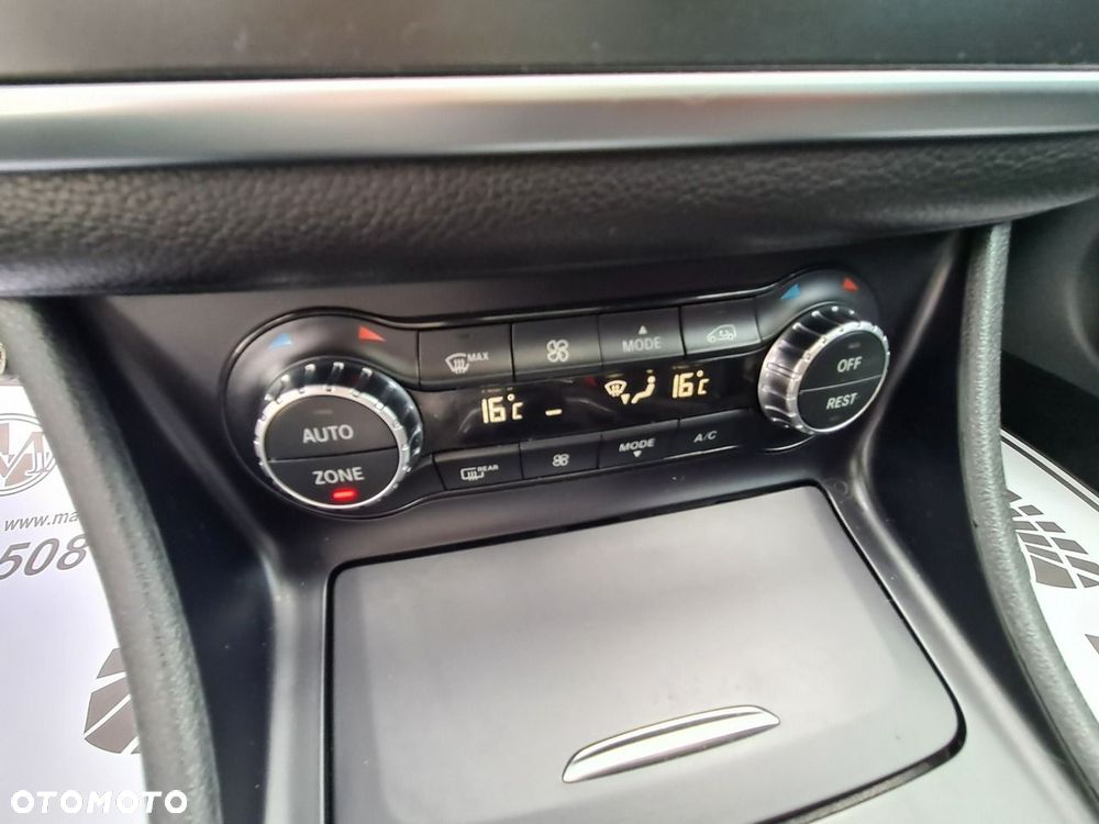 Mercedes-Benz GLA 200 Style - 16