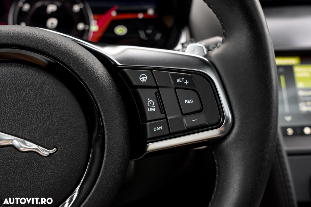 Jaguar F-Type Coupe P300 Aut. R-Dynamic - 33